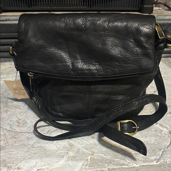 Wilsons Leather Handbags - NWT Wilson’s Leather Buttery Soft Crossbody